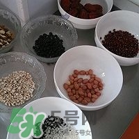 怎么用電飯煲煮臘八粥？電飯煲怎么熬臘八粥？