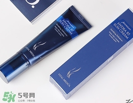 ahc隔離和蘭芝隔離霜哪個好？ahc隔離防曬霜和蘭芝隔離霜對比