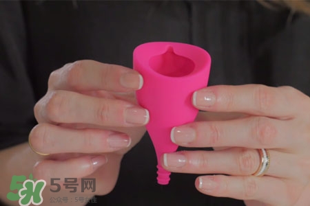 使用月經(jīng)杯怎么小便？用月經(jīng)杯上廁所怎么辦？
