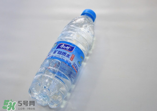 礦泉水打開后幾天不能喝？礦泉水打開后能放幾天？