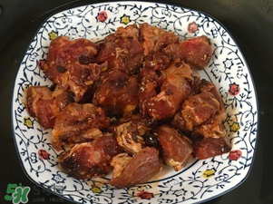 腌排骨要洗嗎？排骨腌完要洗嗎？