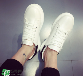 麥昆小白鞋怎么看真假？麥昆小白鞋真假對(duì)比