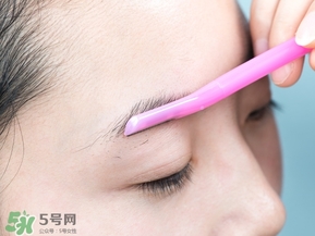 修眉刀怎么用？修眉刀使用方法圖解