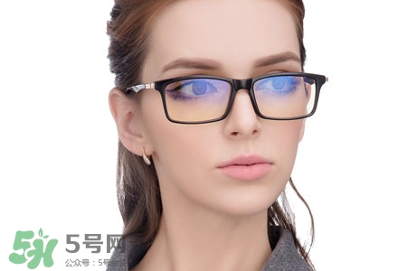洗手液可以洗眼鏡嗎？眼鏡可以用洗手液洗嗎？