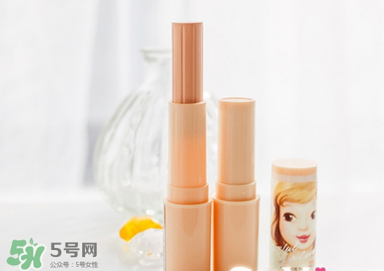 愛麗小屋唇部遮瑕膏怎么樣？愛麗小屋唇部遮瑕膏好用嗎？