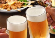 吃燒烤能喝啤酒嗎？吃燒烤喝啤酒好嗎？