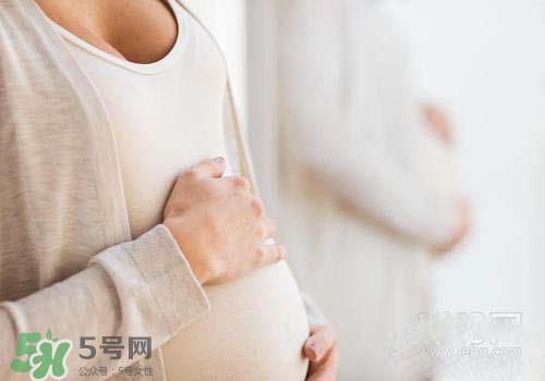 孕婦可以經(jīng)常摸肚子嗎？孕婦經(jīng)常摸肚子會(huì)怎樣？
