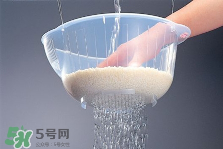 淘米水要放多久才能用？淘米水放幾天才可以用？