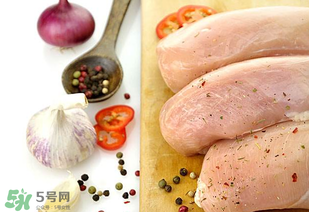 雞胸肉煮多久能熟？雞胸肉怎么煮比較嫩？