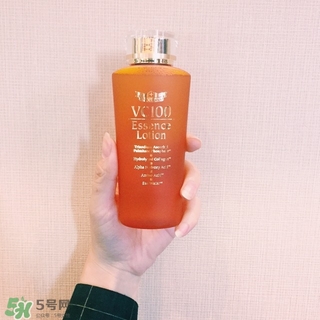 城野醫(yī)生vc100化妝水和城野醫(yī)生收斂水哪個好？對比