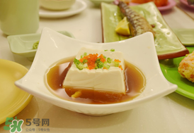 晚上吃豆腐會(huì)發(fā)胖嗎？減肥可以吃豆腐嗎？
