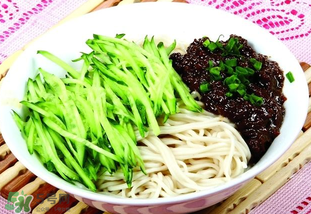 減肥可以吃炸醬面嗎？減肥期間吃炸醬面會(huì)胖嗎？