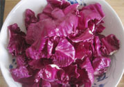 紫甘藍(lán)生吃好還是熟吃好？紫甘藍(lán)怎么吃最營養(yǎng)？