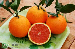 血橙和普通橙子有什么區(qū)別？血橙比普通的橙子好吃嗎？