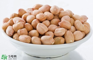 冬天吃花生好嗎？冬天吃花生會上火嗎？