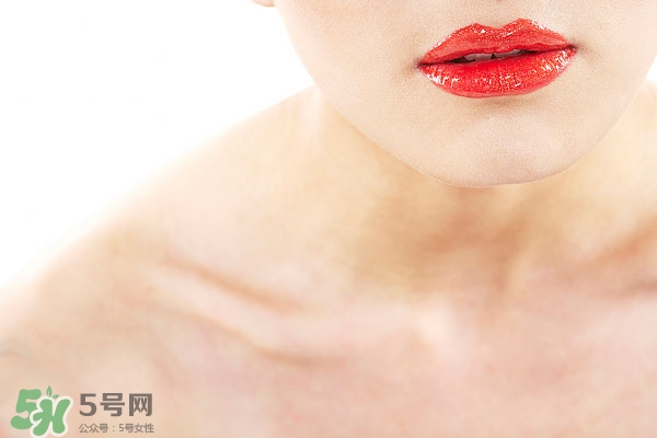 嘴唇起泡腫了怎么辦？嘴唇起泡腫了怎么消腫
