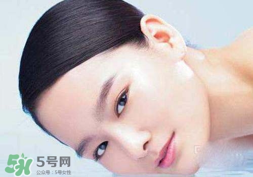 補(bǔ)水面膜一般敷多長(zhǎng)時(shí)間？補(bǔ)水面膜敷多久？