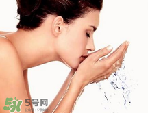 天天用白醋洗臉好嗎？每天用白醋洗臉對(duì)皮膚有傷害嗎