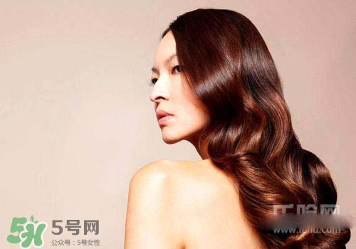 燙發(fā)的藥水貴的和便宜的都一樣嗎？燙發(fā)的藥水貴的和便宜的哪個好？