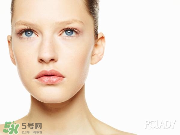 遮瑕液和遮瑕膏的區(qū)別？遮瑕液好還是遮瑕膏好？