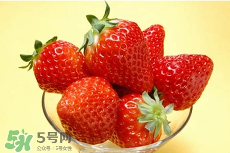剛摘的草莓怎么清洗？新鮮草莓怎么洗才干凈？