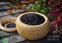 頭發(fā)細(xì)軟怎么變粗？頭發(fā)細(xì)軟怎么辦？