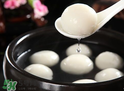 元宵為什么會(huì)裂開(kāi)？怎么煮元宵不容易裂開(kāi)？