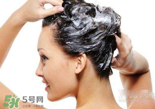 染發(fā)前可以洗頭嗎？染發(fā)前洗頭好還是不洗頭好？