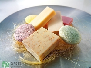 手工皂洗臉好嗎？手工皂和洗面奶哪個好？
