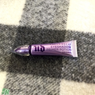 urban decay眼部打底膏怎么用？urban decay眼部打底膏用法+