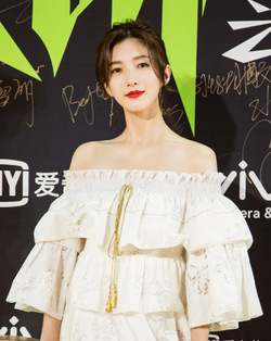 極光紅是什么顏色？極光紅口紅試色