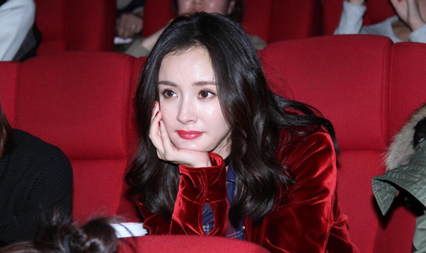 極光紅是什么顏色？極光紅口紅試色
