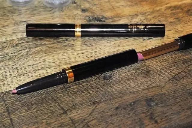 tom ford和迪奧哪個(gè)好？tom ford口紅和dior口紅哪個(gè)好？