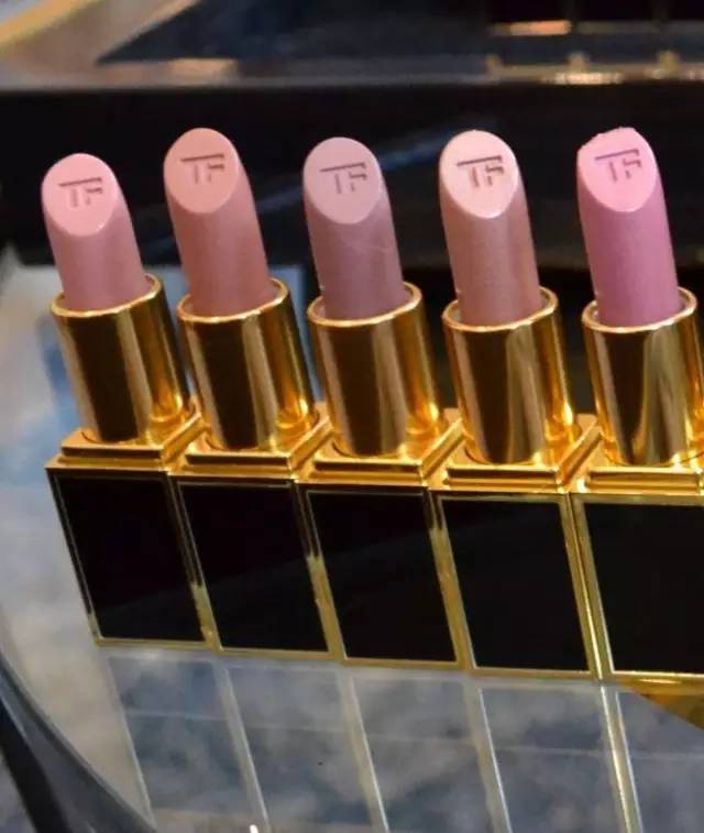 tom ford和迪奧哪個(gè)好？tom ford口紅和dior口紅哪個(gè)好？