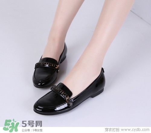 3月份穿什么鞋子？三月份穿什么鞋？