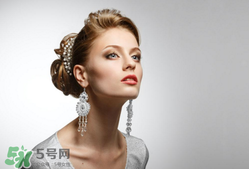 一次性耳釘怎么取下來？一次性耳釘多久取下來？
