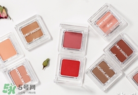 眼影飛粉是什么意思？眼影怎么才算飛粉