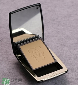 嬌蘭金鉆粉餅好用嗎？嬌蘭金鉆粉餅怎么樣？