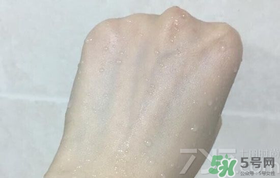 安耐曬金瓶怎么樣？安耐曬金瓶好用嗎？
