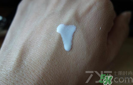 安耐曬金瓶怎么樣？安耐曬金瓶好用嗎？