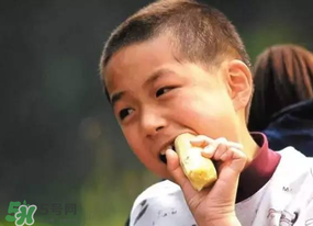 吃甘蔗嘴爛了怎么辦？吃甘蔗嘴角爛了怎么辦？
