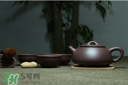 如何清洗紫砂壺茶垢？紫砂壺的茶垢怎么清洗？