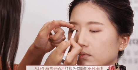 干玫瑰色妝容怎么化？干玫瑰色妝容畫法步驟