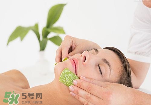 蘆薈涂在臉上發(fā)癢是怎么回事？蘆薈涂在臉上發(fā)癢怎么辦？