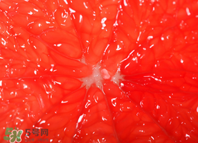 橙子里有紅絲能吃嗎？橙子里有紅絲的是什么？