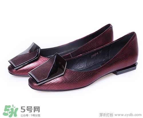 4月份穿什么鞋子？四月份鞋子搭配