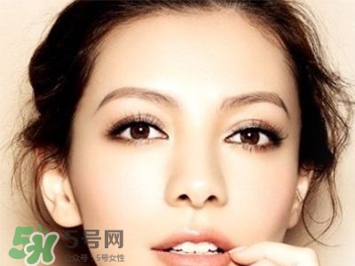 割雙眼皮多久可以化妝？割雙眼皮多久恢復自然