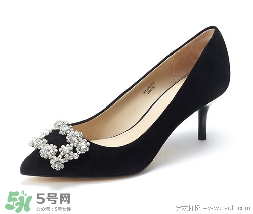 4月份穿什么鞋子？四月份鞋子搭配
