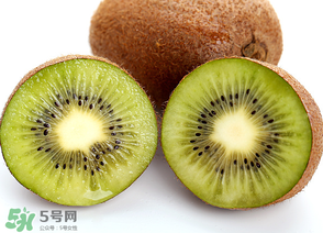 獼猴桃有點(diǎn)硬可以吃嗎？獼猴桃有點(diǎn)硬怎么吃？
