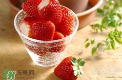 吃草莓可以解酒嗎？草莓怎么解酒